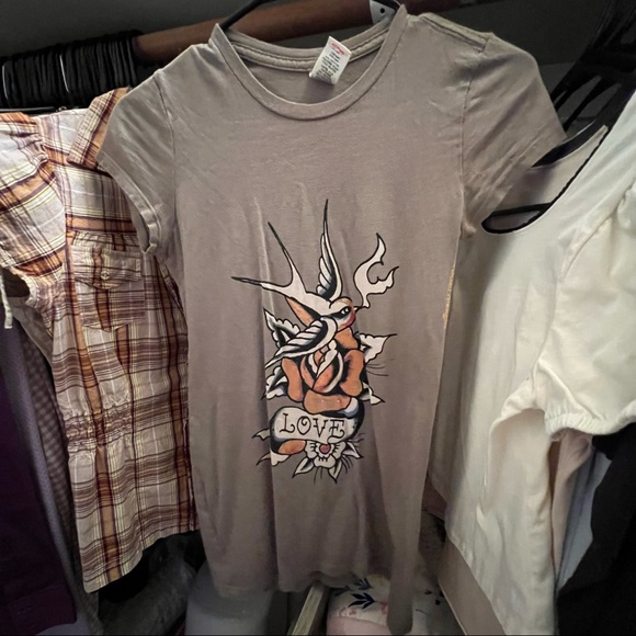 Ed Hardy Tee - Picture 1 of 3